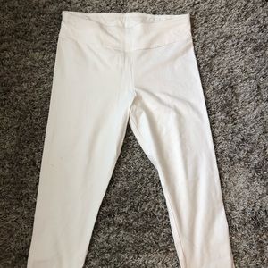 Simple high rise white leggings!